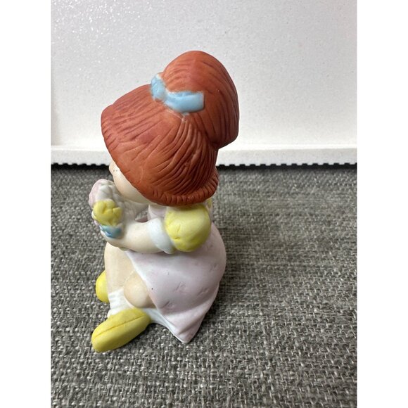 Vintage 1984 Cabbage Patch Ceramic Girl Red Hair Figurine Holding Flowers Spring - Picture 4 of 7
